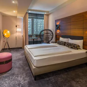 Hotel Elaya, München